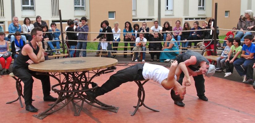 Maimorables 12 – Cie Tango Sumo, Premier Round à Bayonne sur le terrain de basket du quartier Habas-la-Plaine (7 mai 2012)